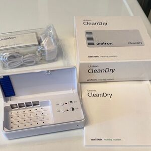 NWT Unitron CleanDry Hearing Aid Dryer & Dehumidifier UV-C Sanitizer New in Box